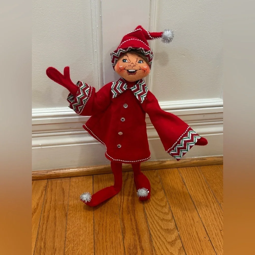 Annalee Mobalite poseable woman doll elf beaded coat caroler Christmas decor